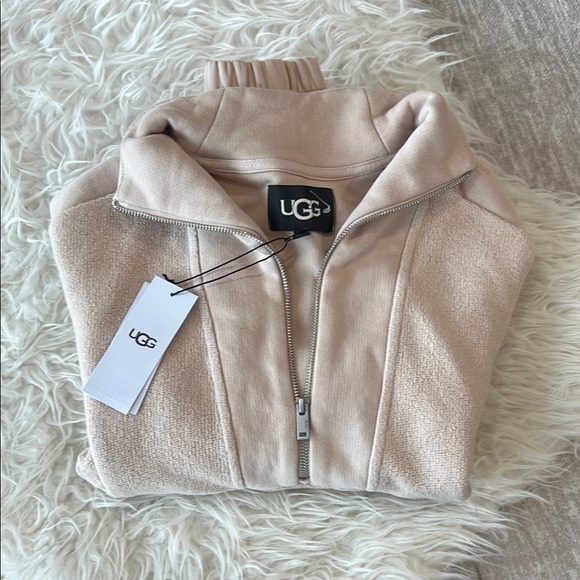 UGG Beige Women's Sweater - Picture 10 of 10